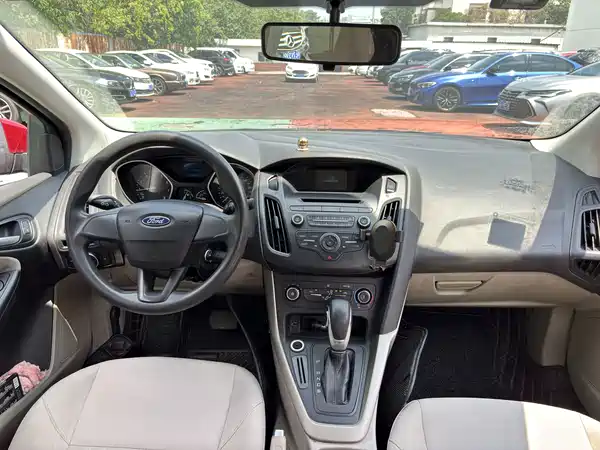 Ford Focus 2015