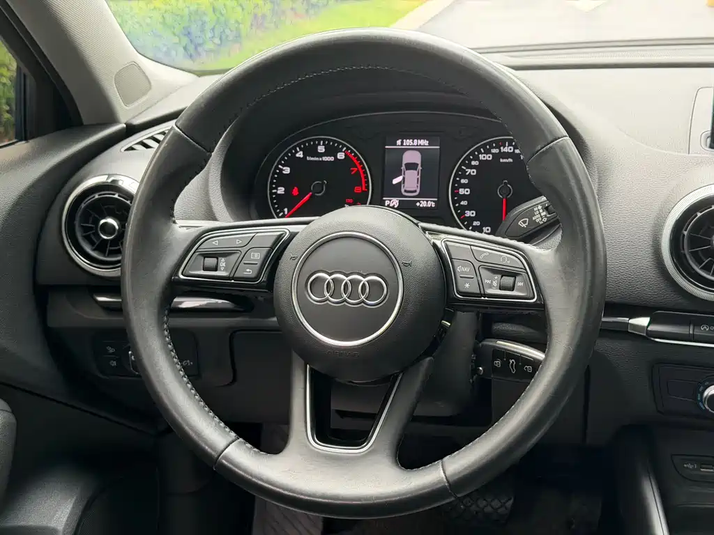 Audi A3 2019 — фото 12