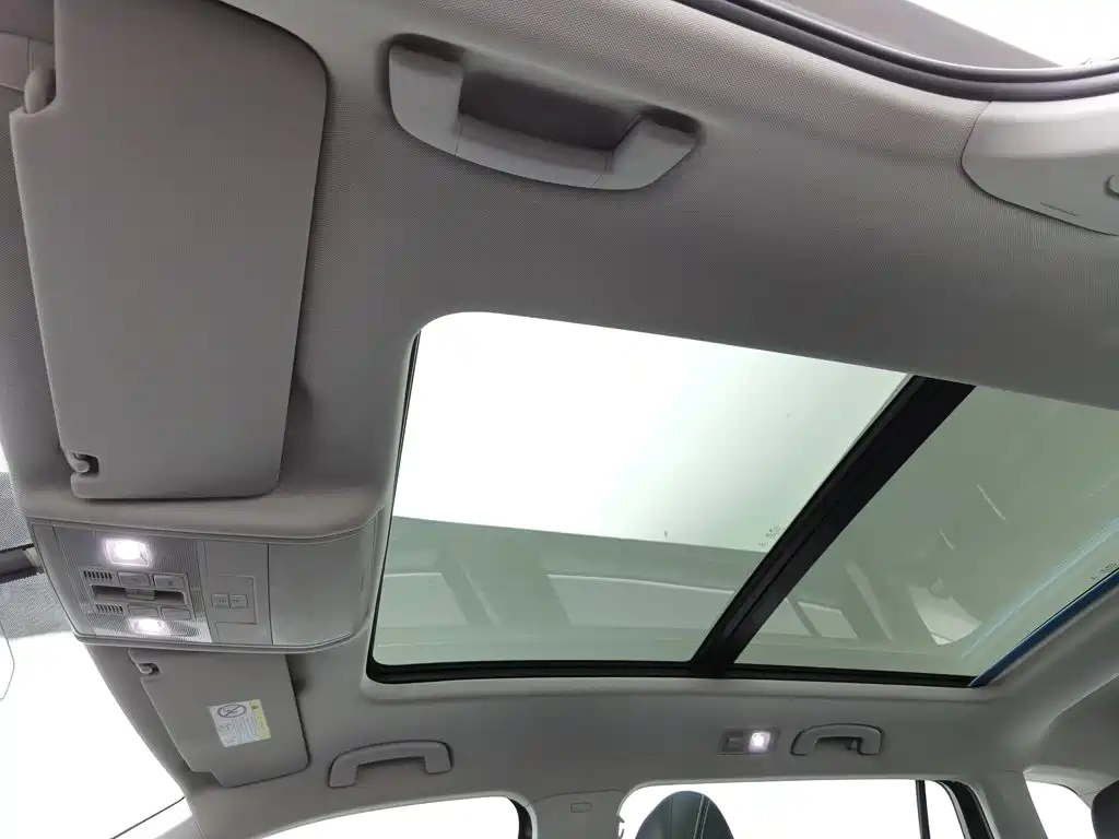 Volkswagen Tiguan L 2017 — фото 14