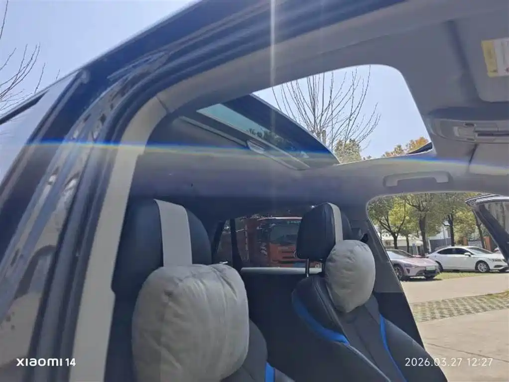 Audi Q2L e-tron 2021
