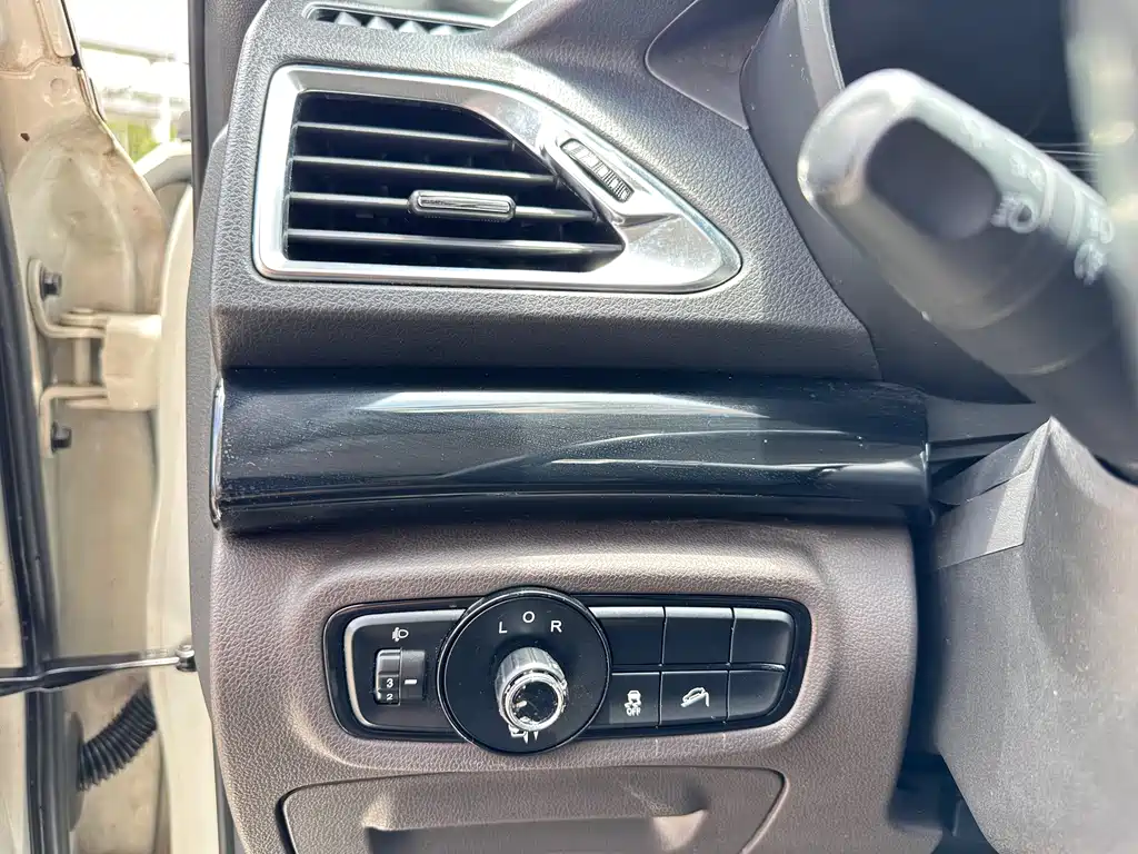 GAC Motor Trumpchi GS4 2017 — фото 18