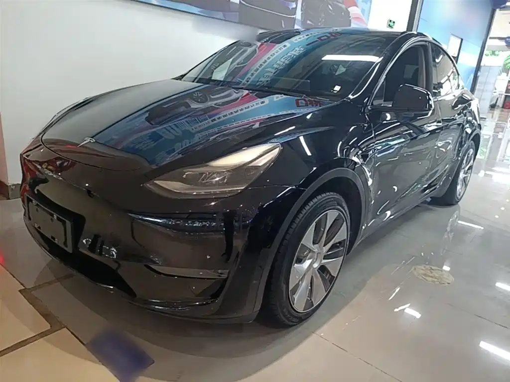 Tesla Model Y 2022 — фото 2