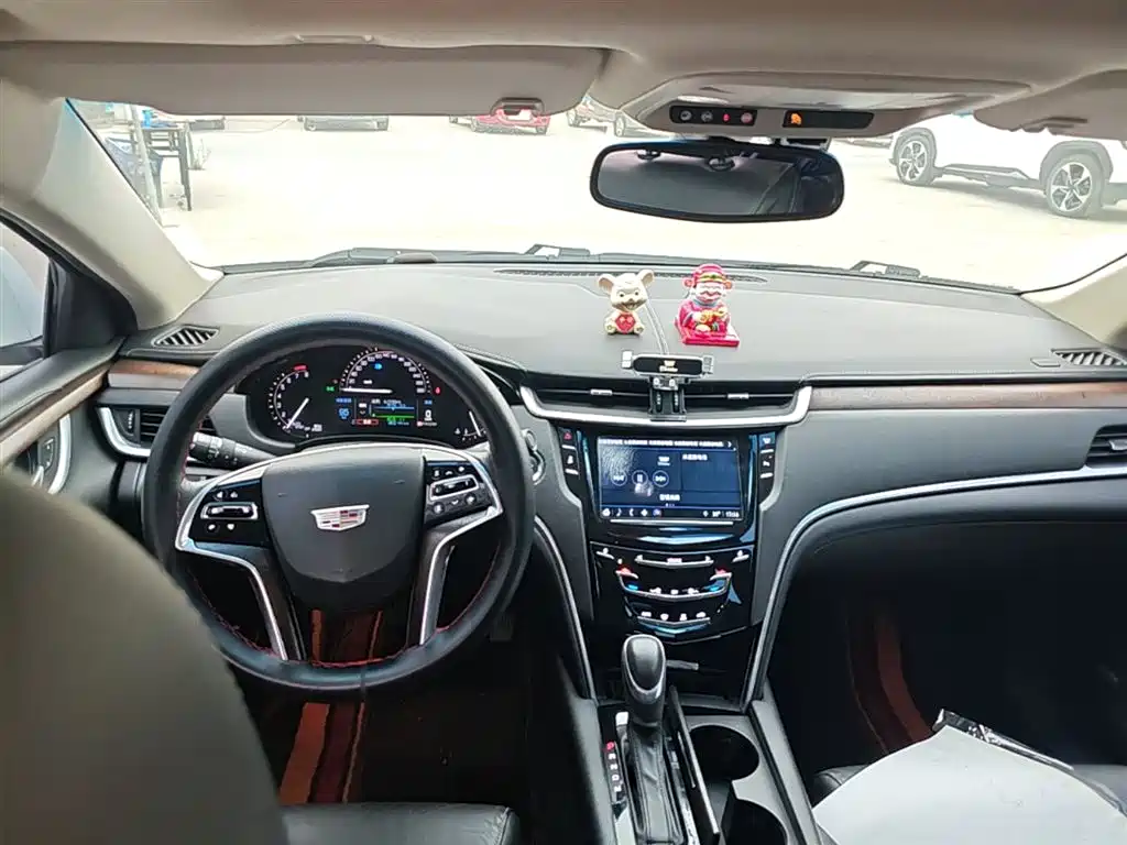 Cadillac XTS 2018 — фото 10