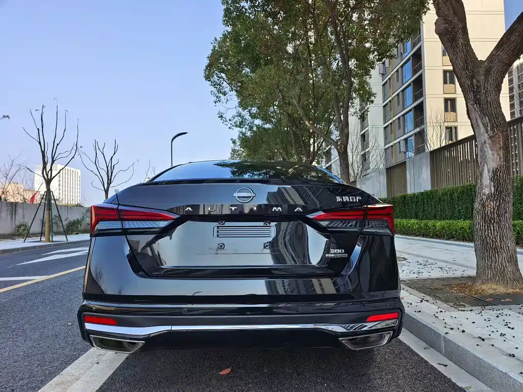 Nissan Teana 2024