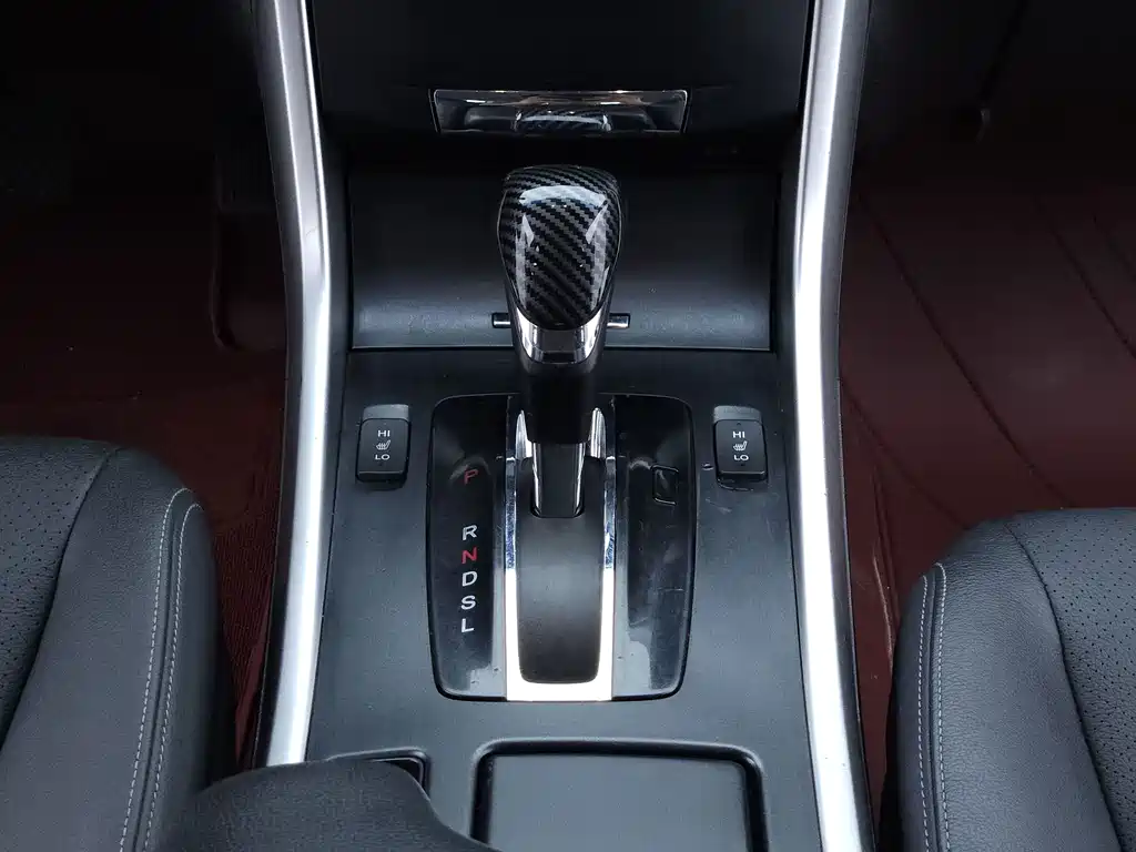 Honda Accord 2015 — фото 12