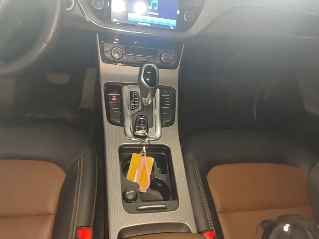 Geely Emgrand GS 2016 — фото 14