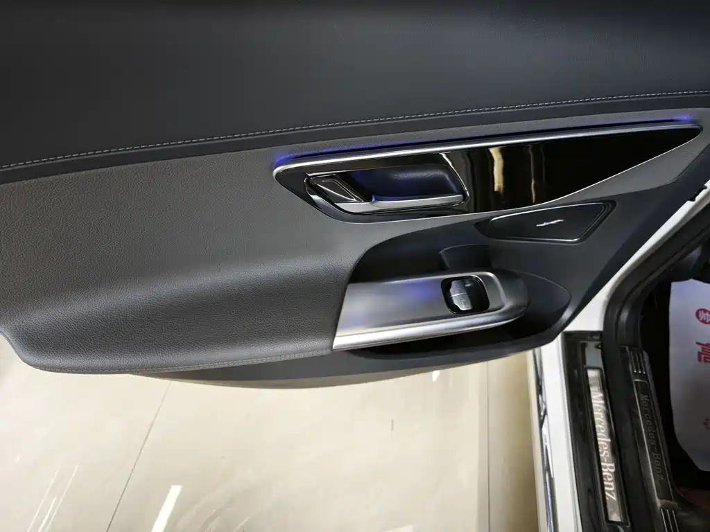 Mercedes-Benz C-Class 2022 — фото 8