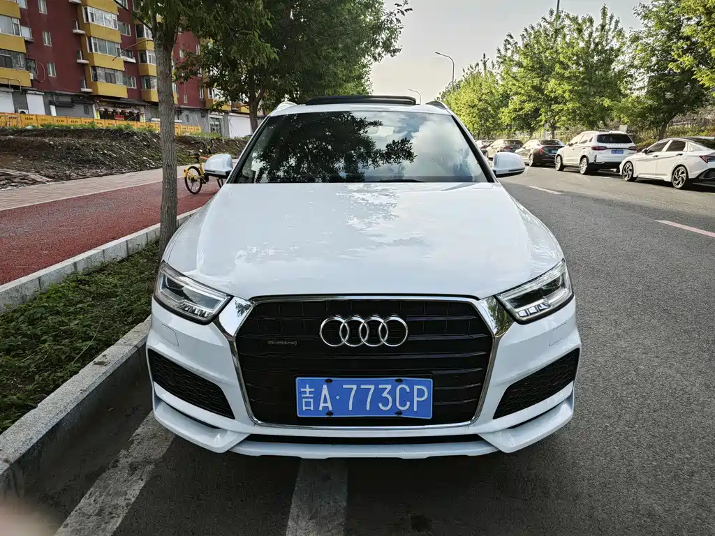 Audi Q3 2018 — фото 2