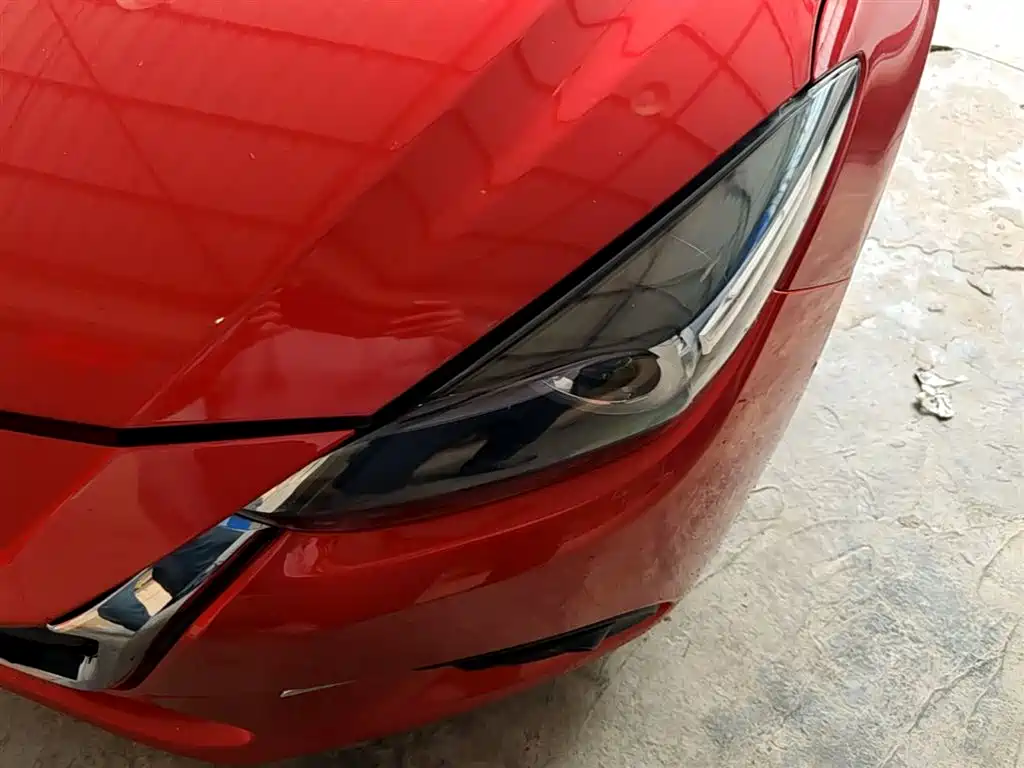 Mazda 3 Axela 2018 — фото 24