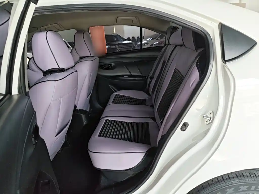 Toyota Yaris L 2021 — фото 17