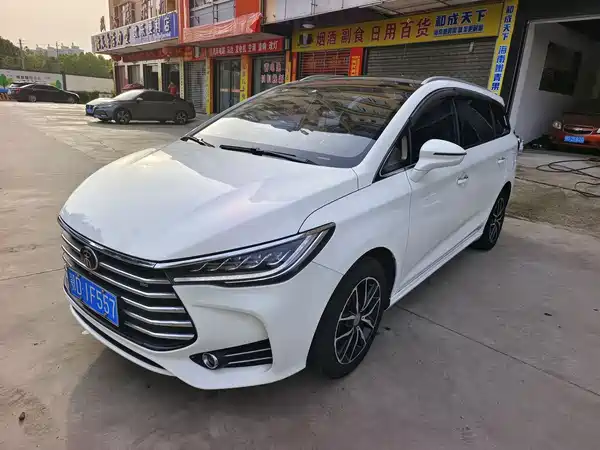 BYD Song MAX 2017