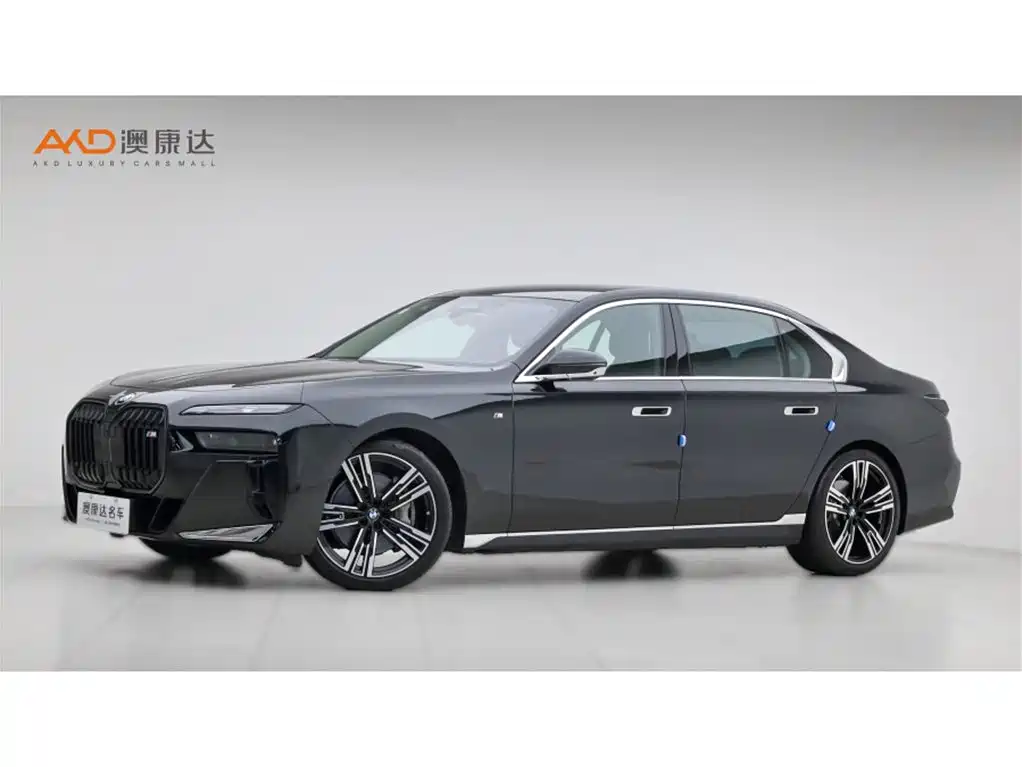 BMW 7 Series 2025 — фото 1