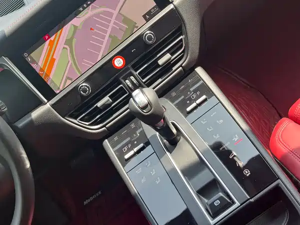 Porsche Macan 2023