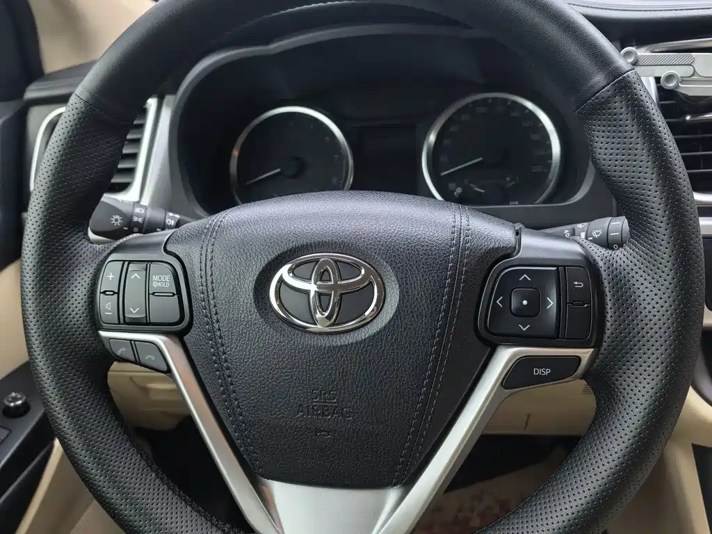 Toyota Highlander 2021 — фото 12