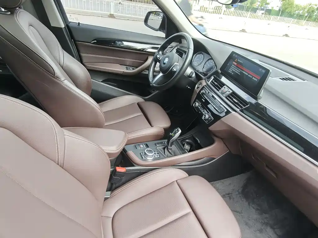 BMW X1 2021 — фото 11