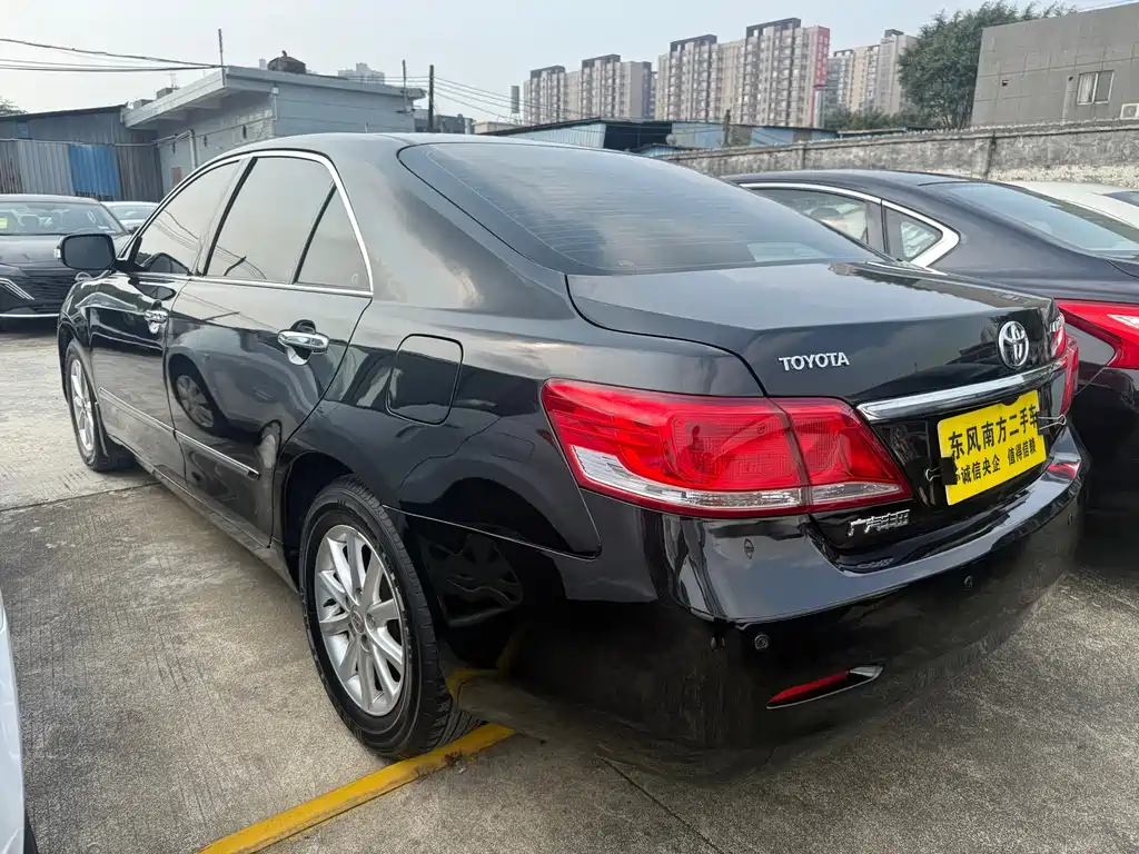 Toyota Camry 2014 — фото 11