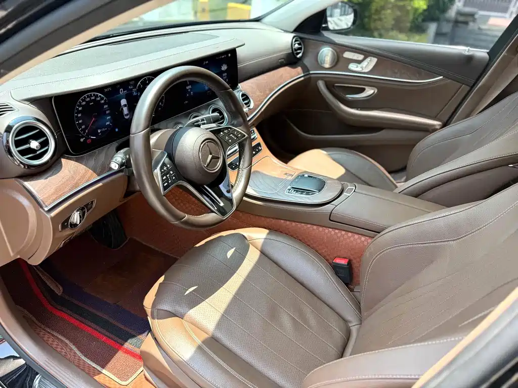 Mercedes-Benz E-Class 2022 — фото 3