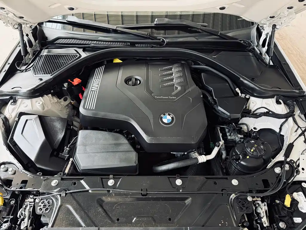 BMW 3 Series 2023 — фото 15