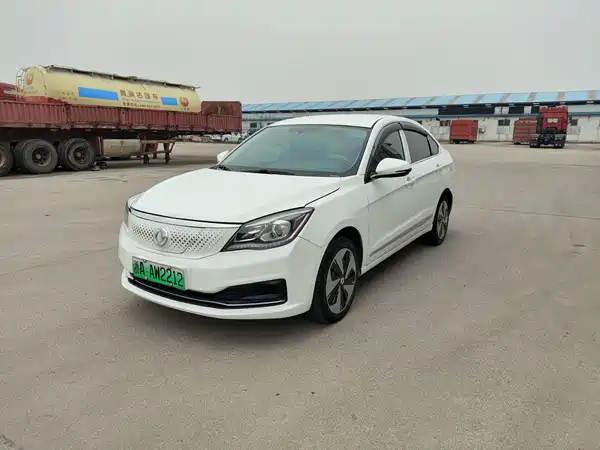 Dongfeng E70 2022