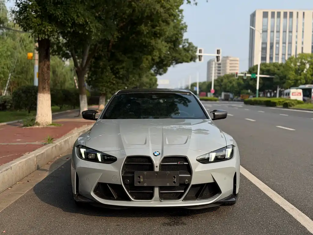 BMW M4 2025