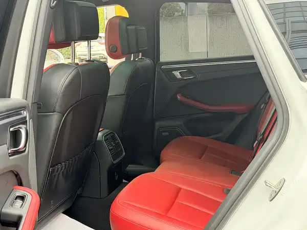 Porsche Macan 2023