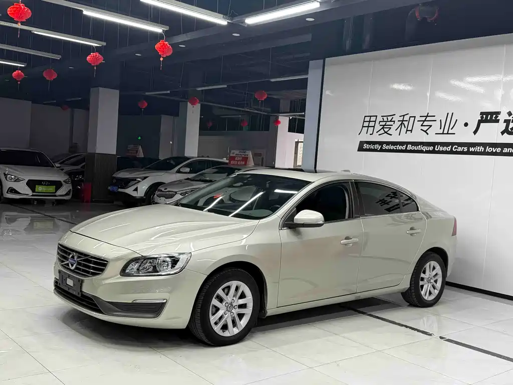 Volvo S60 2017 — фото 1