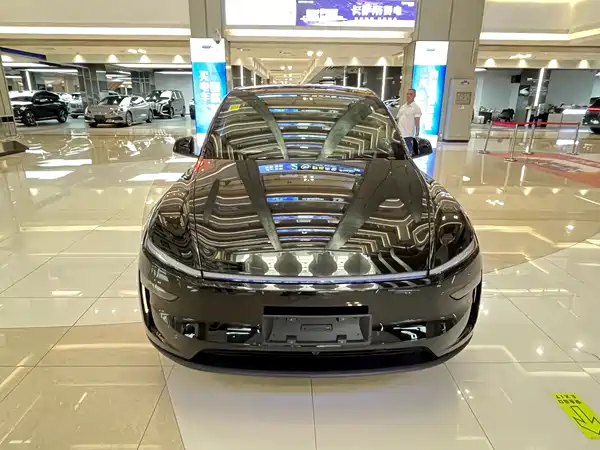 Tesla Model Y 2026