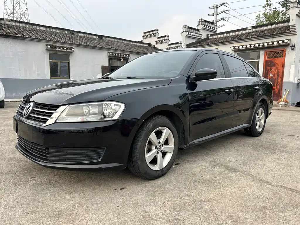 Volkswagen Lavida 2013
