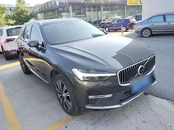 Volvo XC60 2022
