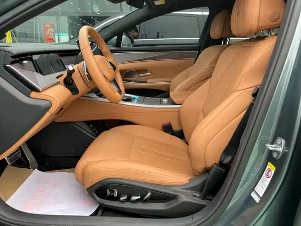 BYD Han L 2025