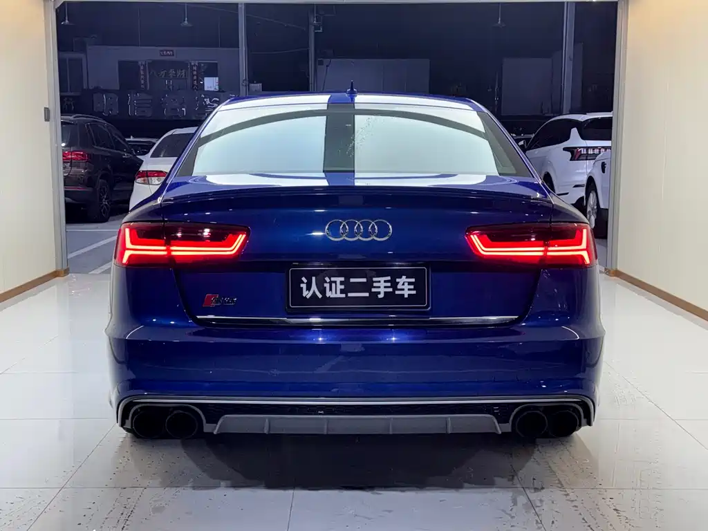 Audi S6 2017 — фото 17
