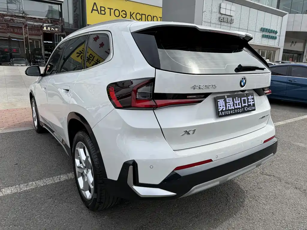 BMW X1 2024 — фото 6