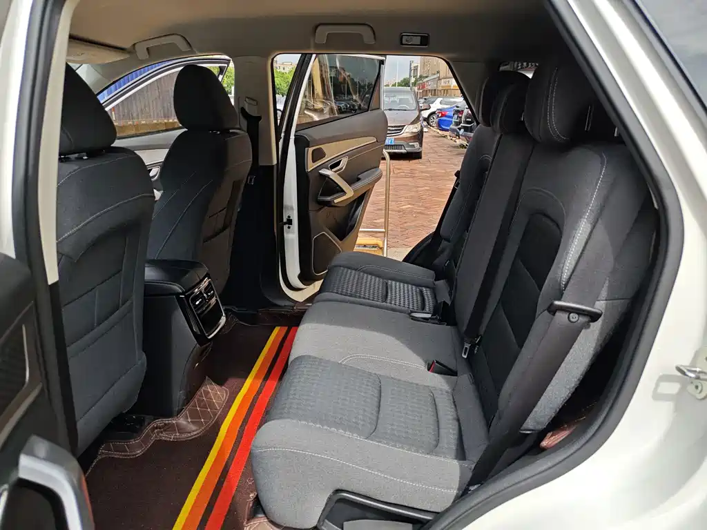 Jetour X70 PLUS 2021 — фото 10