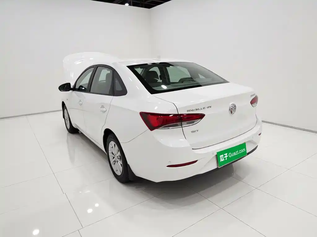 Buick Excelle 2017 — фото 10