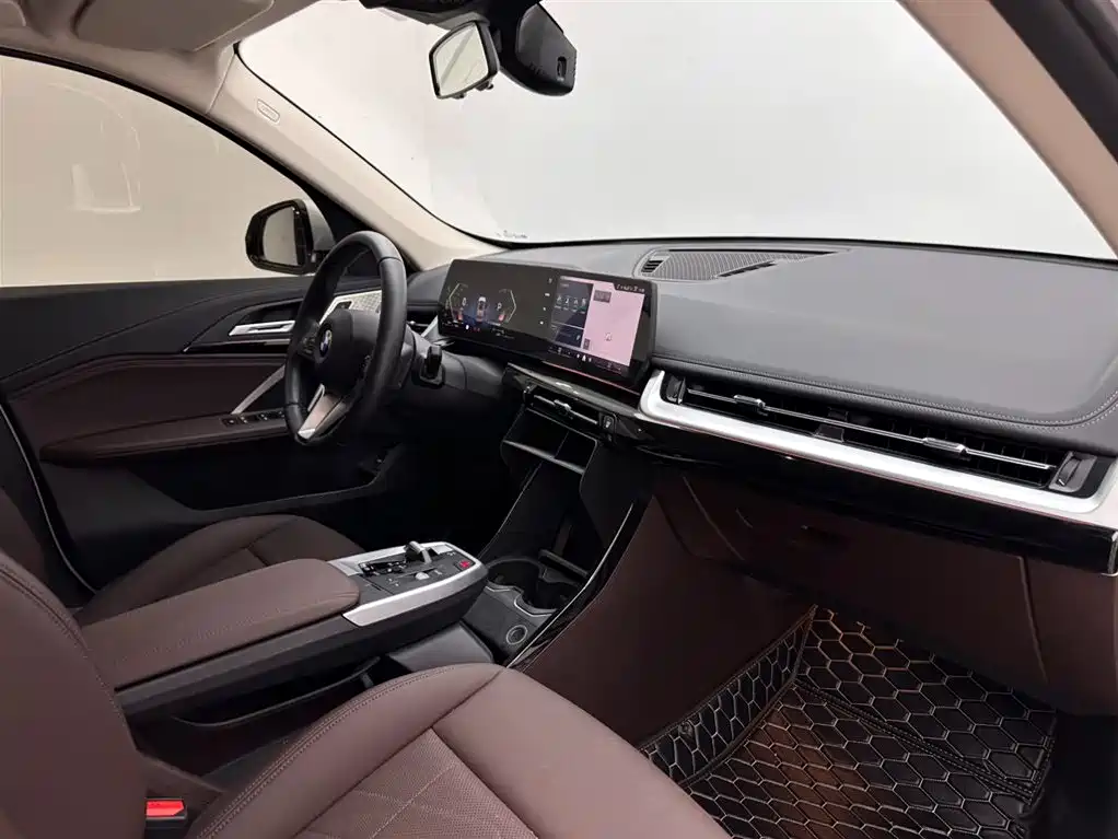 BMW X1 2024 — фото 11