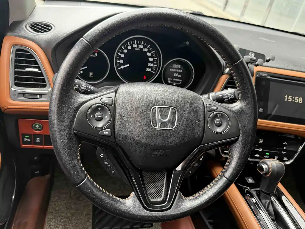 Honda Vezel 2017 — фото 15