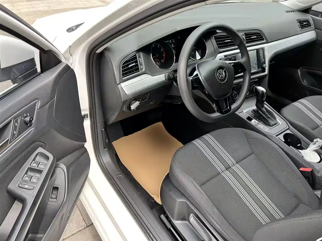 Volkswagen Lamando 2018 — фото 16