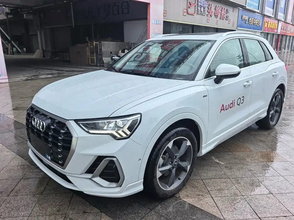 Audi Q3 2022