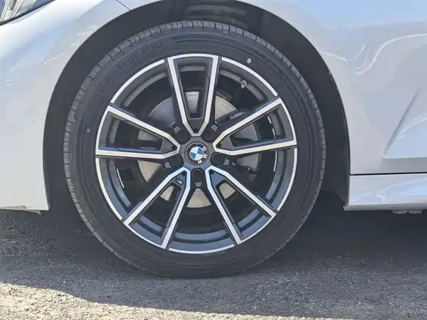 BMW 3 Series 2024