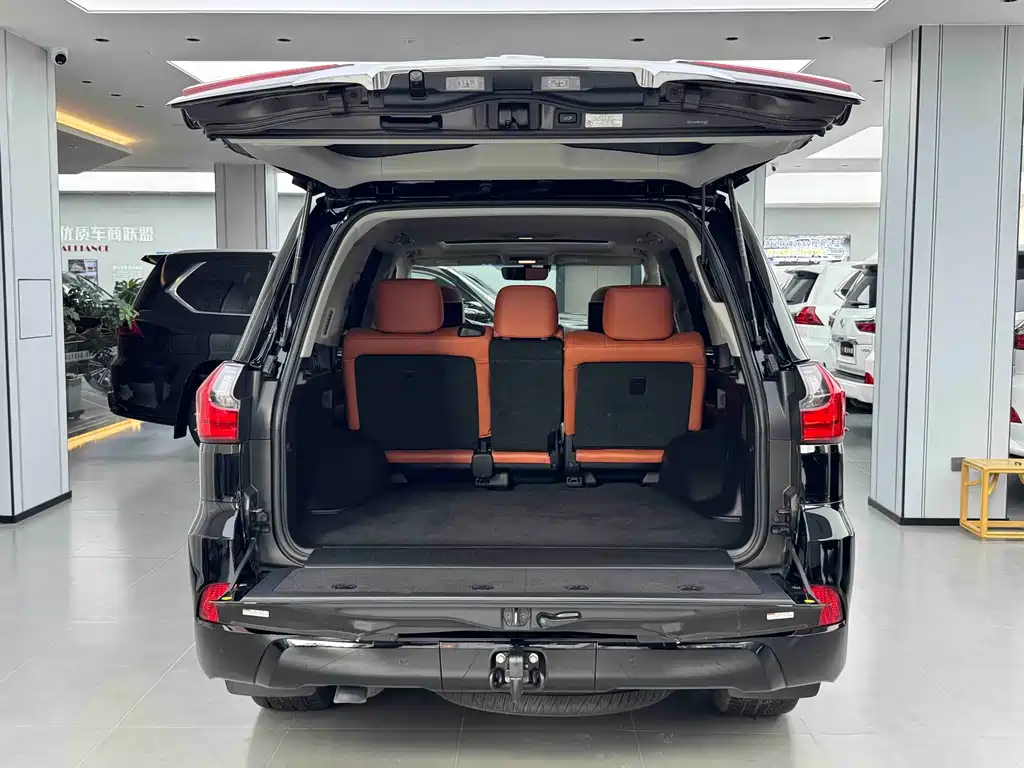 Lexus LX 2019 — фото 20