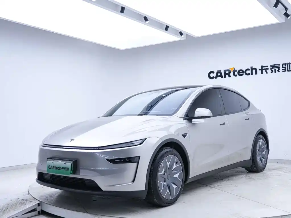Tesla Model Y L 2026
