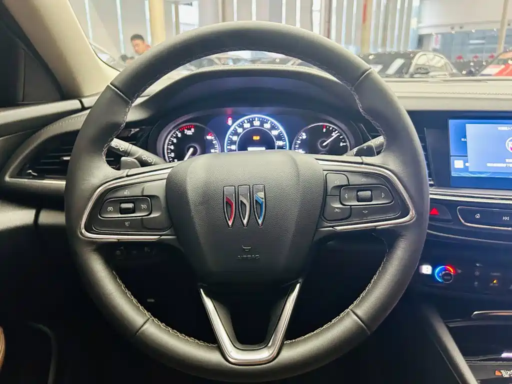 Buick Regal 2023 — фото 14