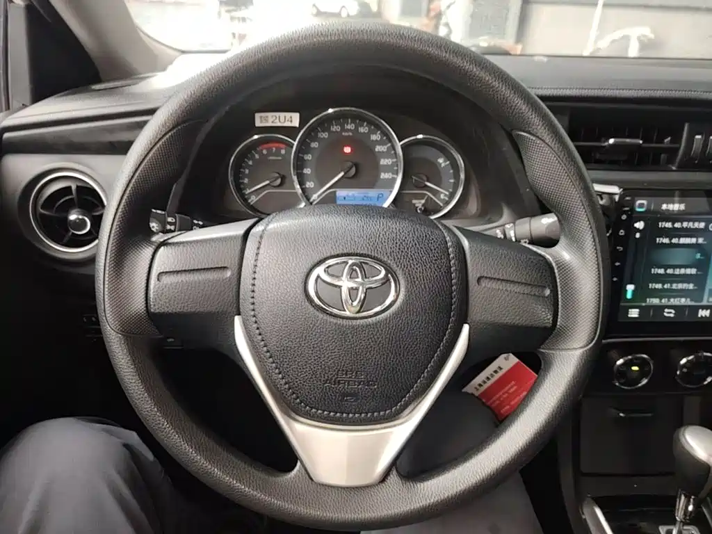 Toyota Corolla 2018 — фото 11