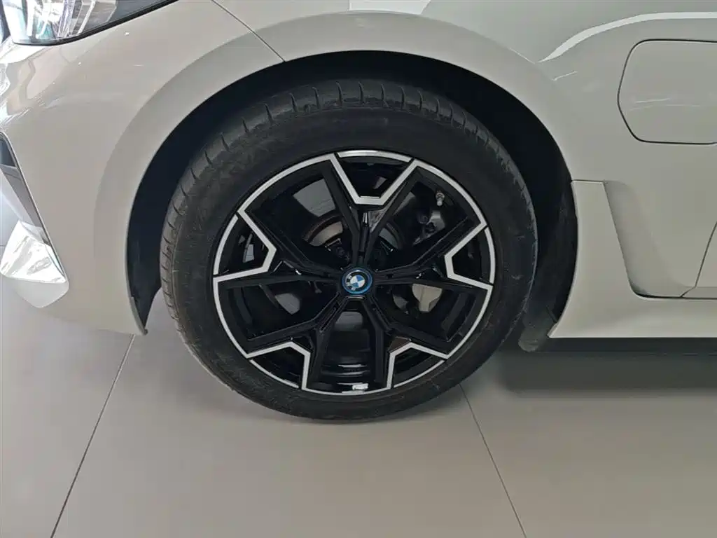 BMW i3 2024 — фото 23