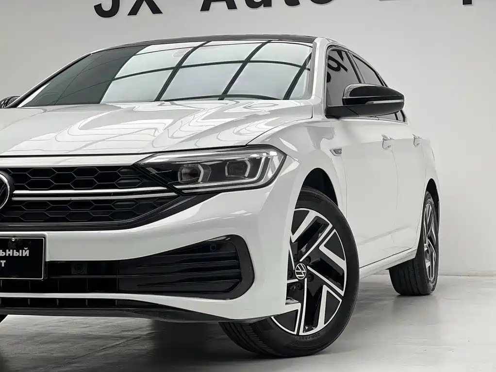 Volkswagen Sagitar 2022