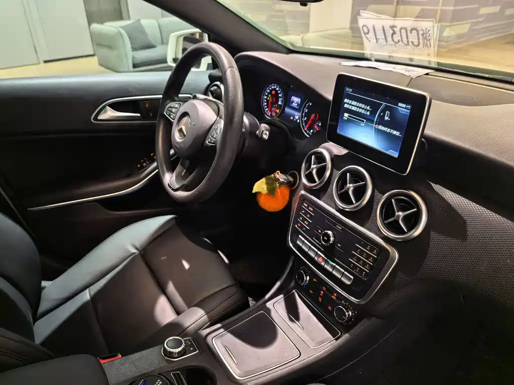 Mercedes-Benz A-Class 2016 — фото 5