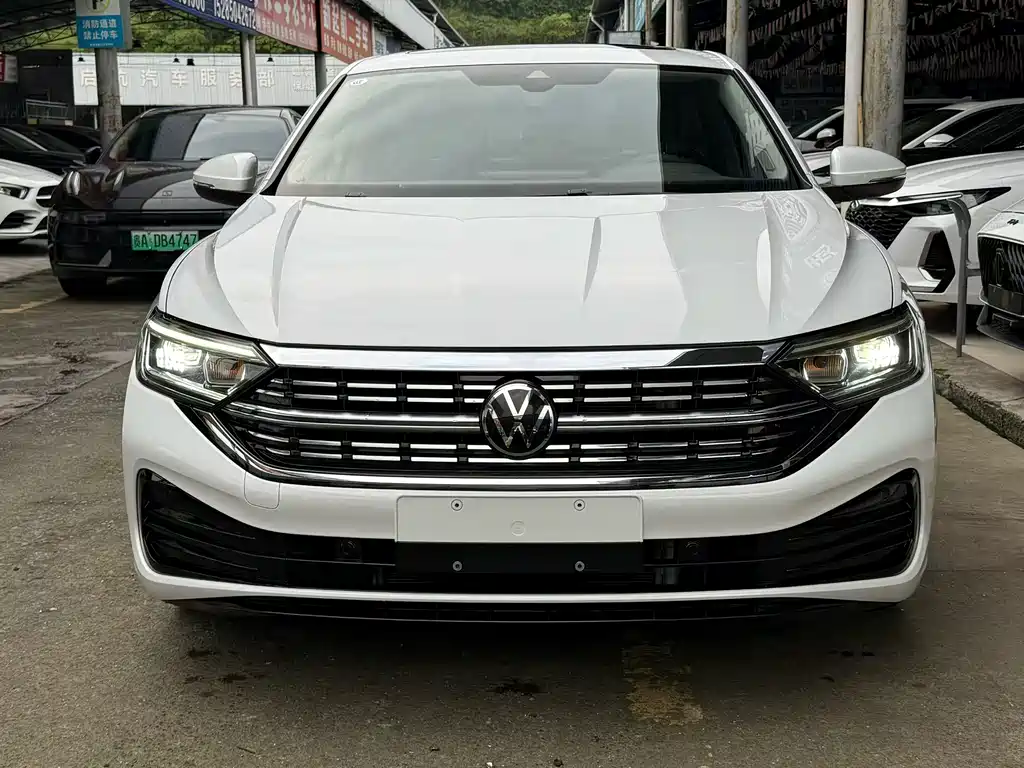 Volkswagen Sagitar 2024