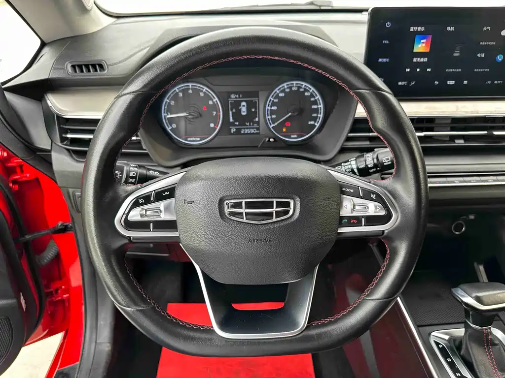 Geely Vision X3 2022 — фото 14