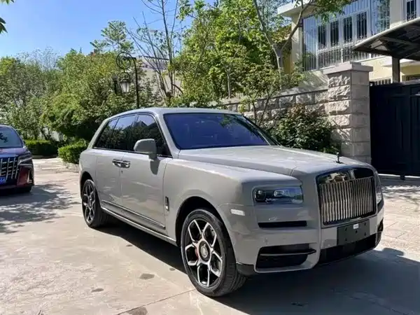 Rolls-Royce Cullinan 2022