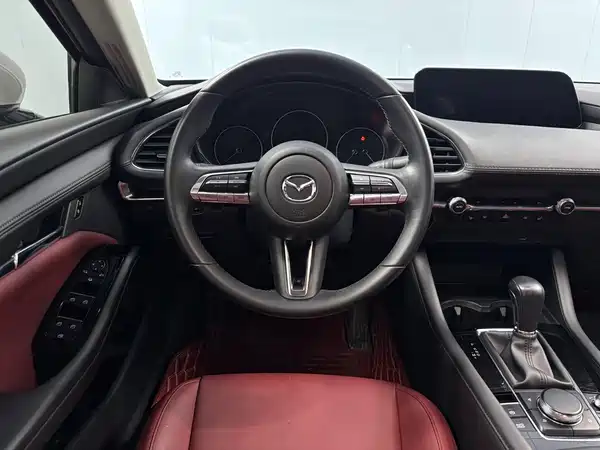 Mazda 3 Axela 2023